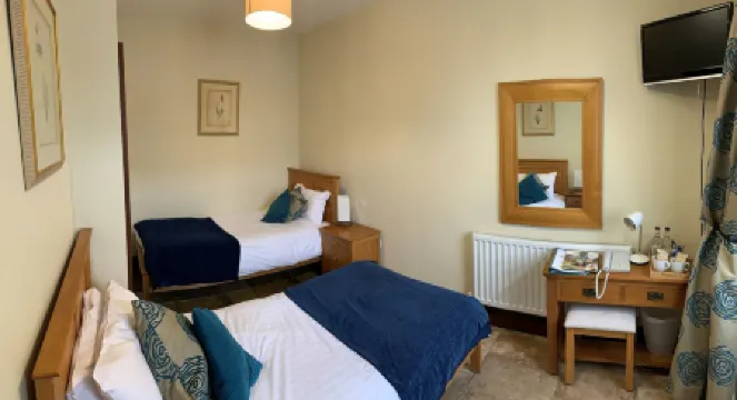 England's Gate and Coachhouse