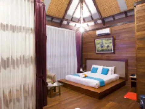 BeeJay Bakau Resort Hotels in Mayangan