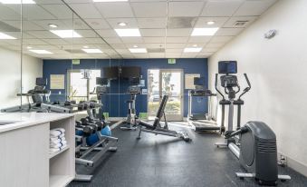 Holiday Inn Express & Suites San Diego Otay Mesa