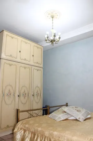 San Peter's Golden Rooms