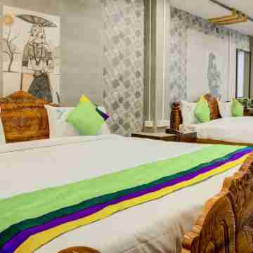 Treebo Golden Inn, 700 Mtrs from Promenade Beach Rooms