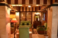 Hotel Akbar at Dal Lake Ghat Number 1