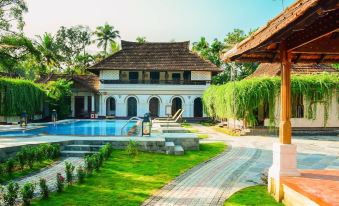 Kumarakom Tharavadu - Heritage Hotel