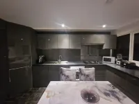 Milton Keynes Modern Retreat Отели в г. Блетчли энд Фенни Стратфорд