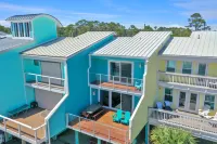 Sharla's Sunrise by Pristine Properties Vacation Rentals