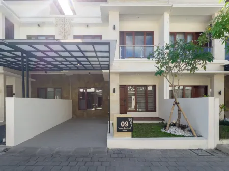 De Amelia Villa Seminyak by Nagisa Bali Отели рядом с достопримечательностью «@Ease Spa»