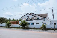 Ben and Moons Lodge and Event Center - breakfast