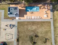 Holiday Studio with Air Conditioning, Summer Pool - Pools