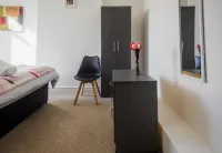 WoodHus Lodge Fantastic Large Double Room 3