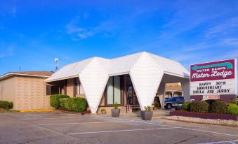 Outer Banks Motor Lodge