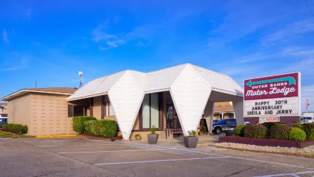 Outer Banks Motor Lodge