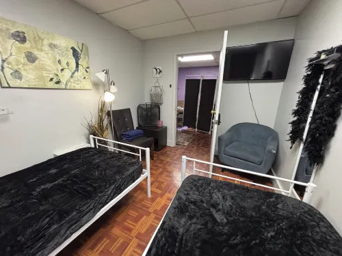 Cozy Bears Bunkers Hotels in Shelby County