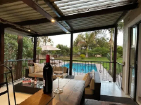Stunning 2 bed With Pool - 2275 - Apartments