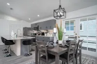 295 Ostego Dr - Gorgeous Bay Front Home 4 Bedroom Home by Redawning