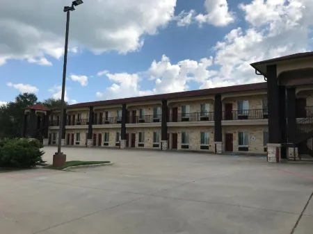 Executive Inn and Suites