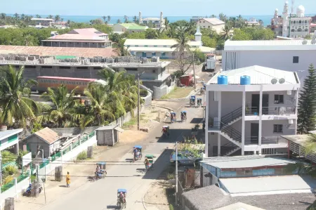 Hotel CONTINENTAL Отели в г. Морондава