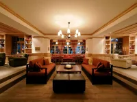 Hotel Alpenrose Wengen - a Family Affair since 1881 Hotels in Wengen