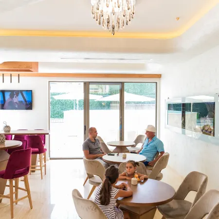Hotel Kadmo by Aycon