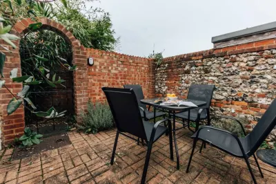 Honeysuckle Terrace
