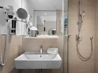Leonardo Hotel Vienna City West Hotels near 13. Hietzing