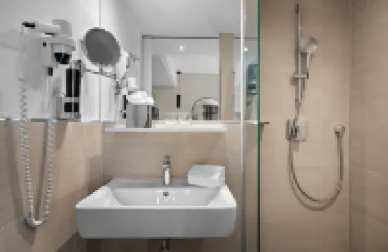 維也納市西部萊昂納多酒店