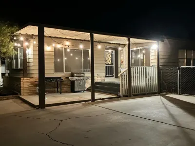 *No Cleaning Fee* 1970's Hidden Gem 2000 SQ FT Just 2,600 Feet to the River Các khách sạn gần Sông Colorado