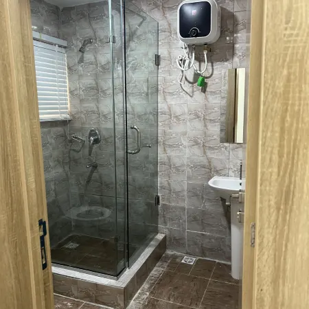 Thapunchline Apartments & Hotels