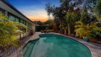 The Riverview Estates: Sauna and Heated Pool Hotels in Riverview