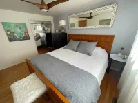 Gorgeous Zen Retreat Home, Tranquil Garden & Hot Tub, Close to Hiking Trails