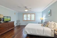 Charming Pet-Friendly Stay - Near Bay & Beaches. 플라운더 파빌리온 비치 프론트 주변 호텔