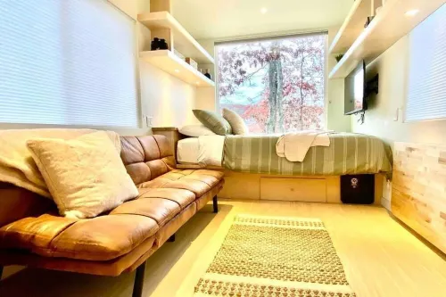 Cozy Lakefront Tiny House