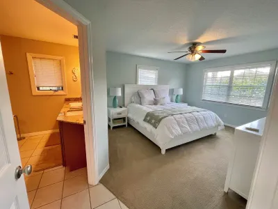 Florida Oasis - Very Private - Heated Pool