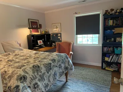 In-Town Mountaintop Luxury Home- Close to VT, Downtown & Shopping. Pet Friendly