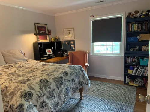 In-Town Mountaintop Luxury Home- Close to VT, Downtown & Shopping. Pet Friendly