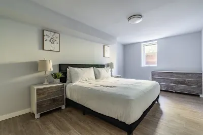 Spacious 8BR 4BA home, 5-min from SeaTac Int'l
