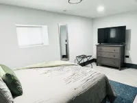 High-End 2Bdrm Garden Apt. Where Comfort Meets Style Hotels near Target