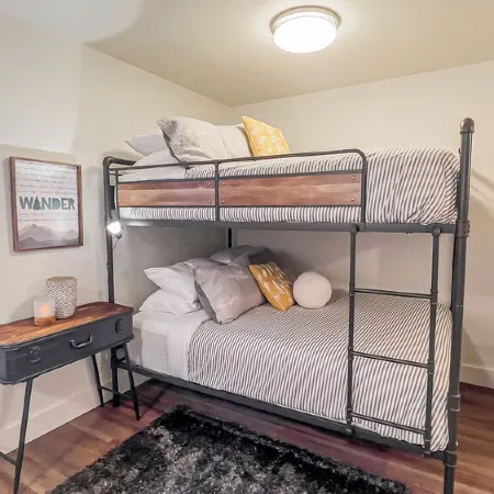 Downtown Studio apartment with queen sized bunk beds.