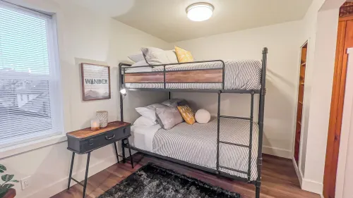 Downtown Studio apartment with queen sized bunk beds.