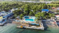 Villa Elizabeth Beach Resort فنادق في Pagbilao