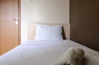 Simply Homey 2Br at 11St Floor Pinewood Apartment