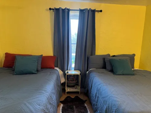 3 BR adobe home , horse friendly, pool, jacuzzi,pet friendly.