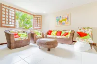 GB09 Ótima Casa 6 Quartos a 50m da Praia Hotels in Guarajuba