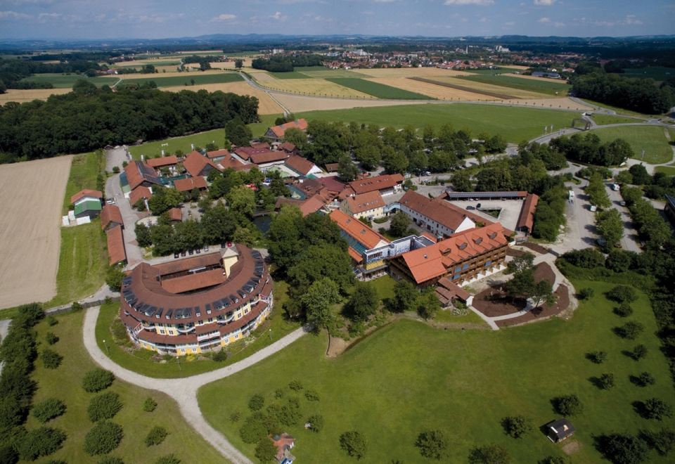 Hotel am Haslinger Hof - Housity