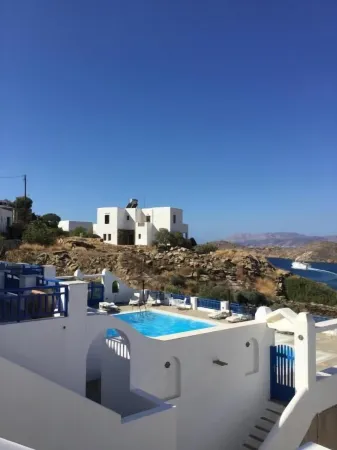 Rita Place Отели рядом с достопримечательностью «Dream Boat Ios Island»