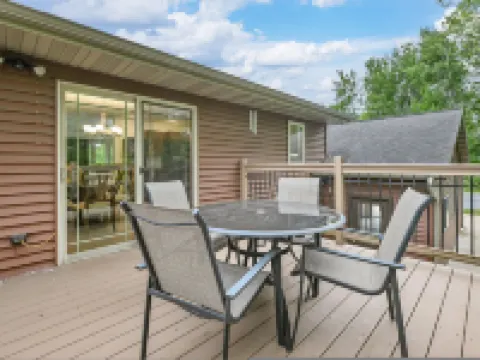 Mosinee Woodland Escape Whole House Hotels in Mosinee