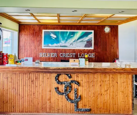 Silver Crest Lodge Отели в г. Гранд-Прери