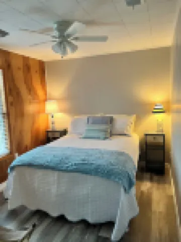 Waterfront 3 Bedroom House, San Leon Tx with Private Fishing Pier Blue Crab Casa