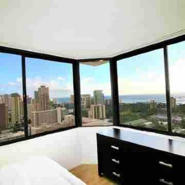 Rare Unique Corner Unit 180 degree Ocean Canal View-34th Floor with Full Kitchen Rooms