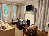 Stylish 3Br Home Sleeps 8 w/ Grill – Near CrossPlex & Downtown