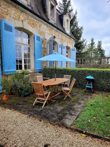 Chateau de Charras -2 bedroom holiday apartment